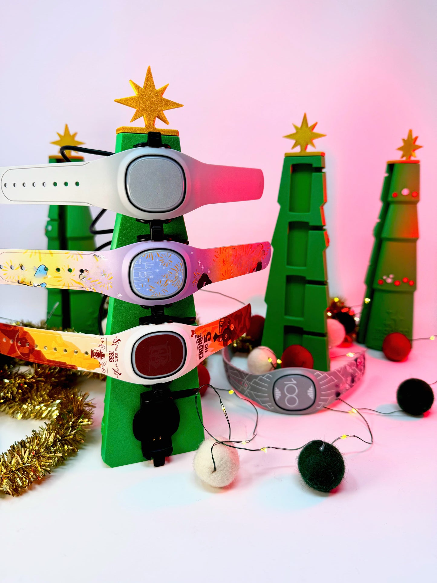Christmas Tree MagicStand Charging Tower for MagicBand+